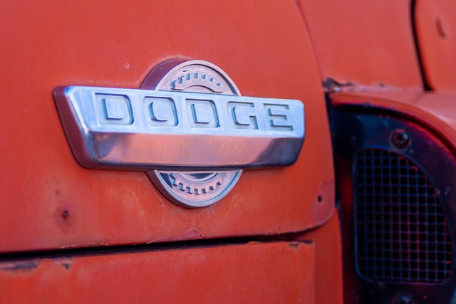 znak Dodge