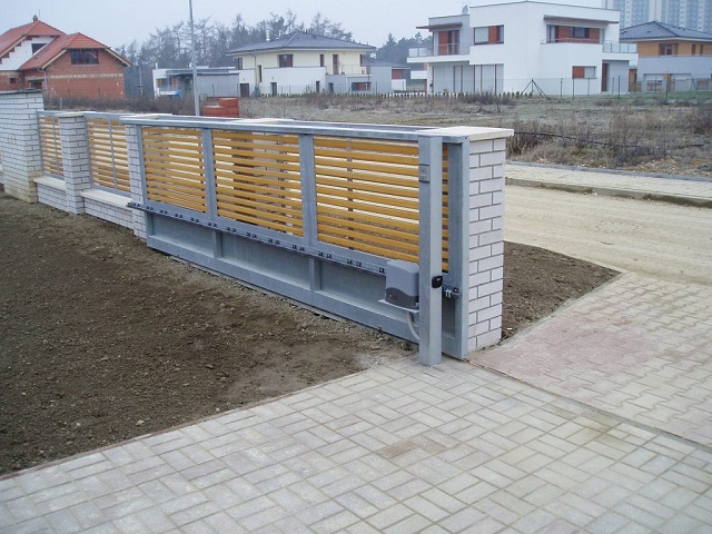 posuvné brány